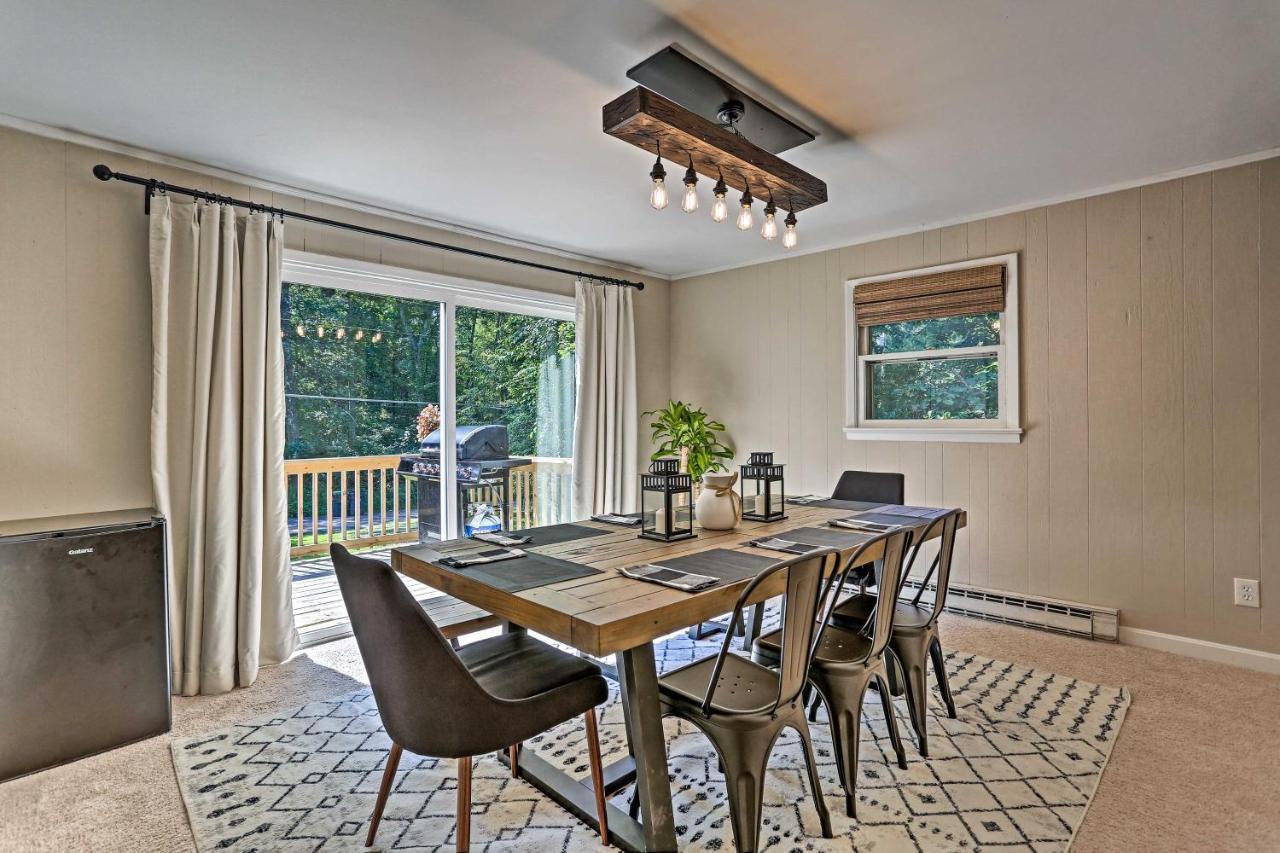 Modern East Stroudsburg Home With Deck And Gas Grill! Eksteriør billede