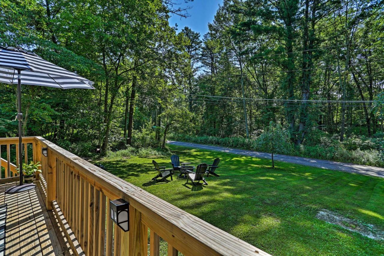 Modern East Stroudsburg Home With Deck And Gas Grill! Eksteriør billede
