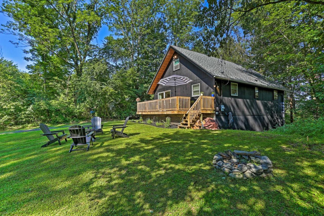 Modern East Stroudsburg Home With Deck And Gas Grill! Eksteriør billede